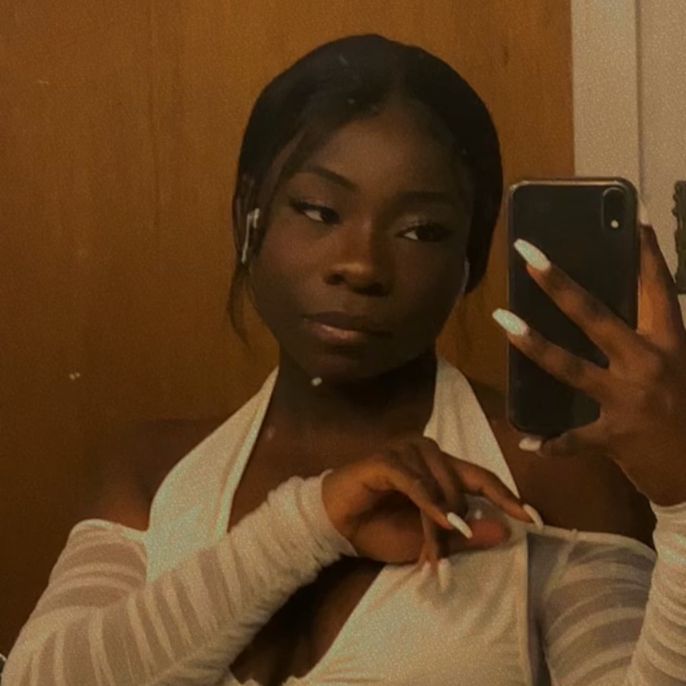 Meet your Posher, Cecilia